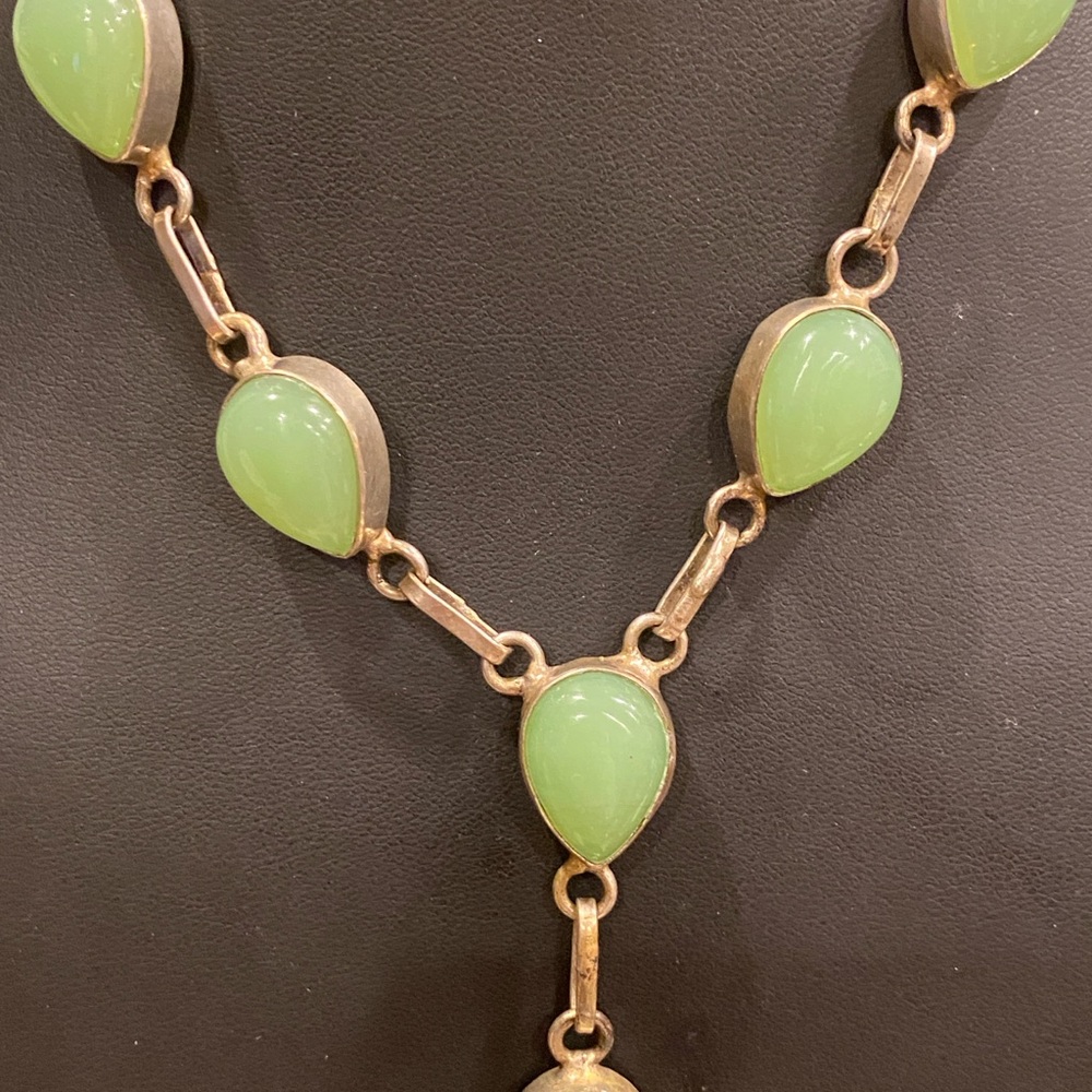 Elegant Green Chrysoprase Teardrop Necklace in Silver Tone Artisan Necklace - Picture 5 of 11